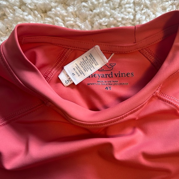 Vineyard Vines Boys 4T Sailors Red Rashguard - Picture 3 of 3
